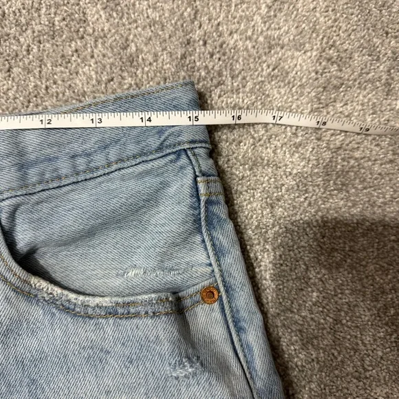 Levi’s 501 Vintage Styled Light Blue Distressed Denim Women’s Shorts 29” waist - Picture 5 of 14